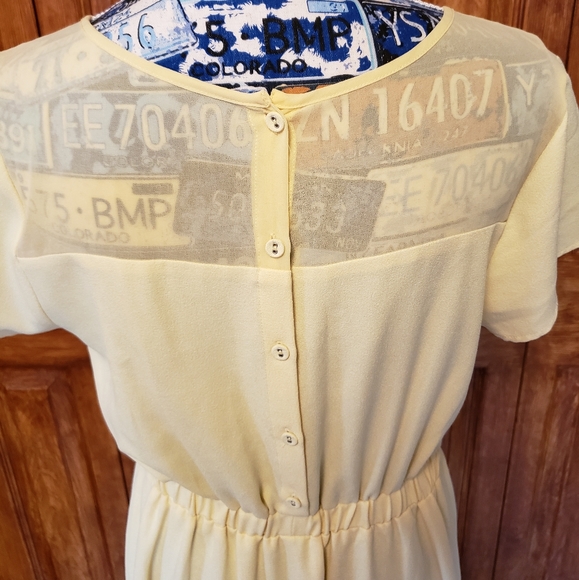 Dress - Picture 3 of 3